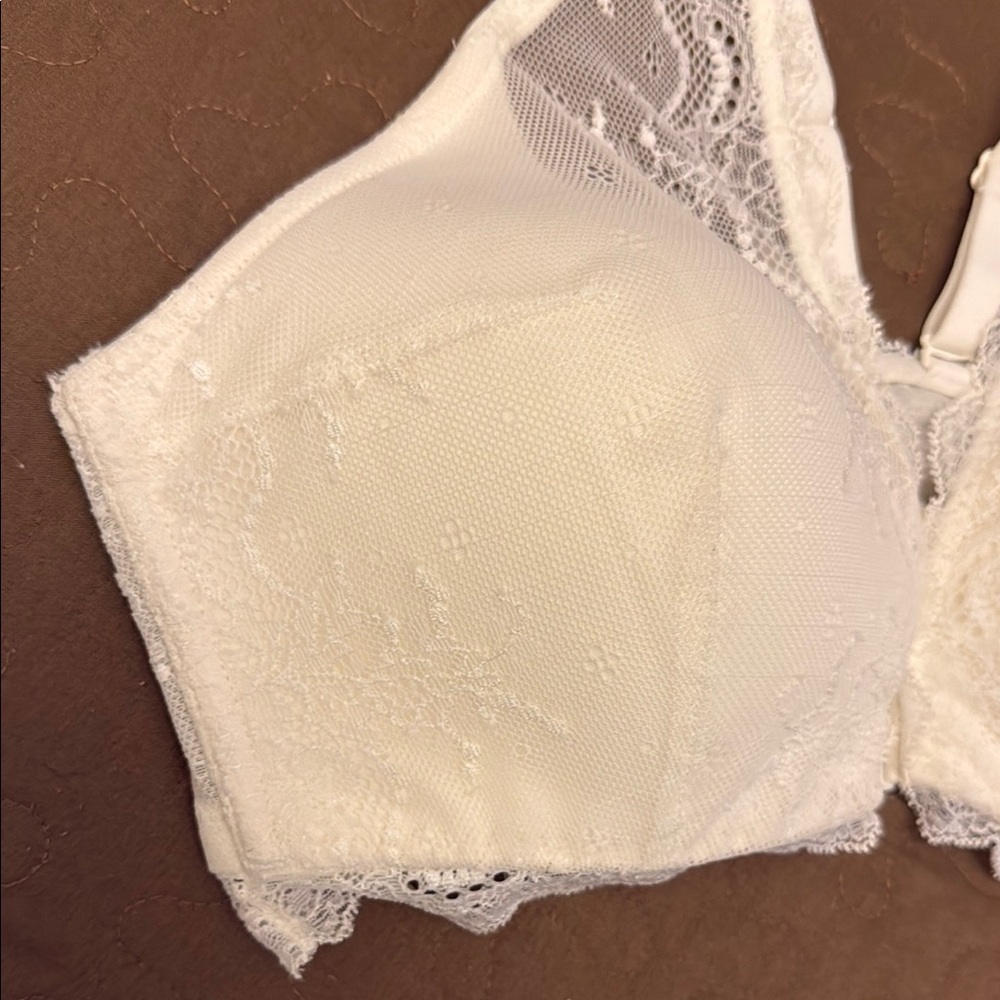 SPANX White Lace Front-Close Bralette - Picture 2 of 6